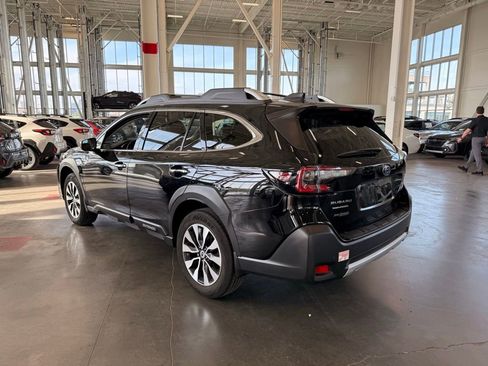 Used 2023 Subaru Outback Touring XT AWD/4WD image 5