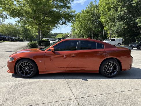 Used 2022 Dodge Charger Scat Pack RWD image 4