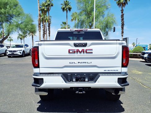 Used 2021 GMC Sierra 3500 Denali w/ Denali Ultimate Package image 10