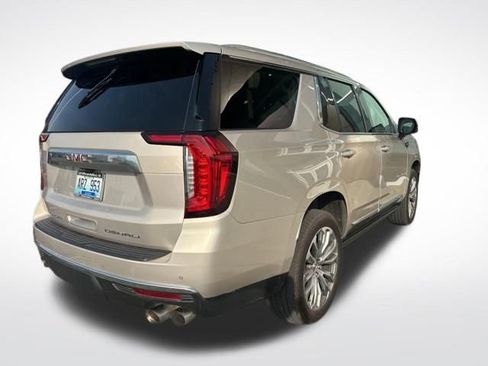 Used 2021 GMC Yukon Denali w/ Denali Premium Package image 6