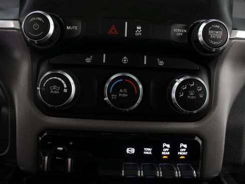 Used 2019 RAM 2500 Big Horn AWD/4WD image 6