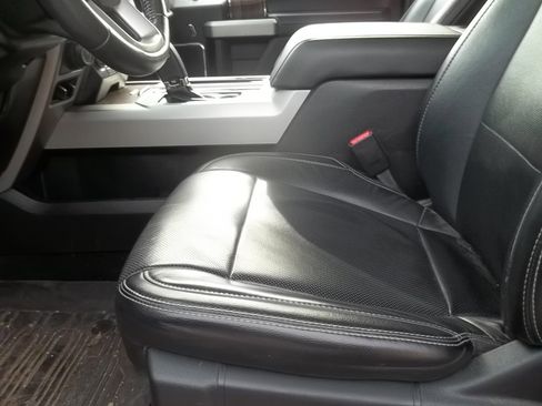 Used 2017 Ford F150 Lariat AWD/4WD image 9