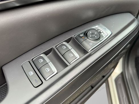 New 2025 Kia Carnival SX Prestige image 17