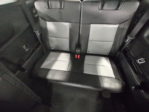 Used 2024 Ford Explorer XLT w/ Equipment Group 202A AWD/4WD image 23