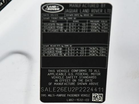 Used 2023 Land Rover Defender 90 X-Dynamic SE AWD/4WD image 16