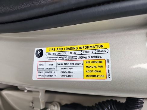 Used 2017 Volvo XC90 T6 Momentum w/ Vision Package AWD/4WD image 16