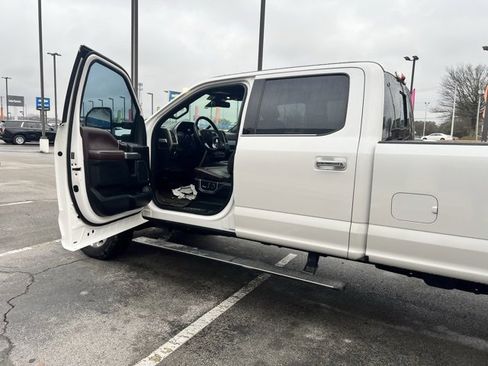 Used 2017 Ford F350 Platinum w/ Platinum Ultimate Package image 16