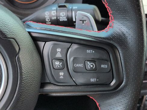 Used 2024 Jeep Wrangler Unlimited Rubicon 392 image 28