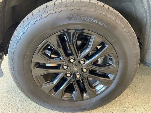 Used 2024 Ford F150 Lariat w/ Bed Utility Package AWD/4WD image 17