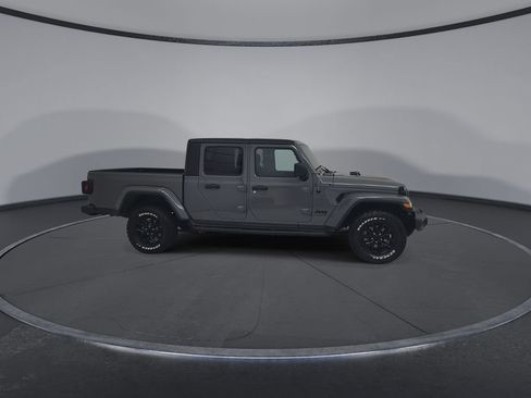 Certified 2022 Jeep Gladiator Sport AWD/4WD image 3