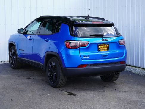 Used 2019 Jeep Compass Latitude AWD/4WD image 4