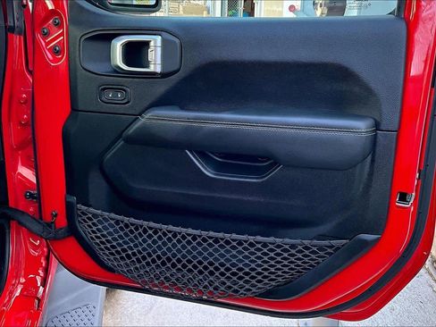 Used 2020 Jeep Gladiator Overland image 27