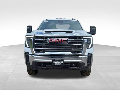 New 2025 GMC Sierra 3500 SLE w/ SLE Convenience Package image 4