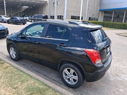 Used 2015 Chevrolet Trax LT w/ LPO, Cargo Package FWD image 3