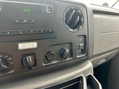 Used 2019 Ford E-350 and Econoline 350 Super Duty image 15