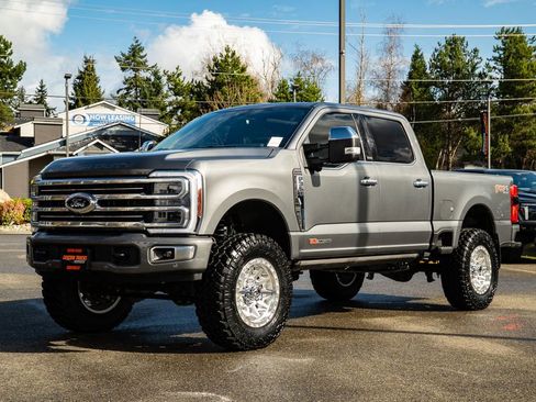 Used 2025 Ford F350 Platinum w/ Platinum Plus Package image 8