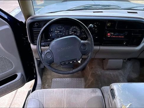 Used 1995 Dodge Ram 1500 Truck 2WD Regular Cab image 5