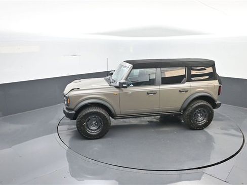 New 2025 Ford Bronco Badlands image 23