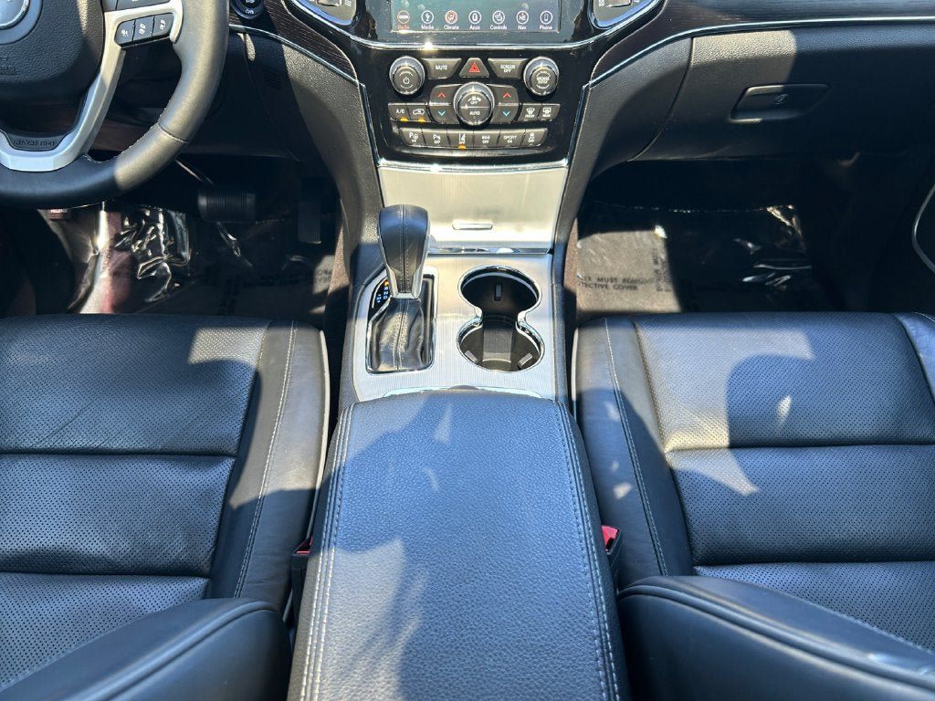 Used 2019 Jeep Grand Cherokee Summit w/ Platinum Series Group AWD/4WD image 13