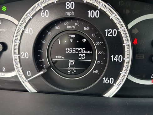 Used 2017 Honda Accord EX-L image 11