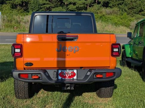 New 2025 Jeep Gladiator Mojave w/ Convenience Group image 6