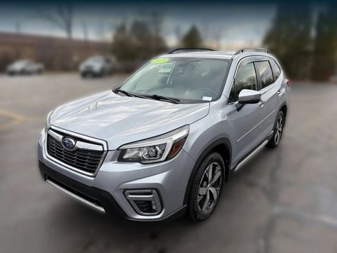 Used 2019 Subaru Forester Touring image 3
