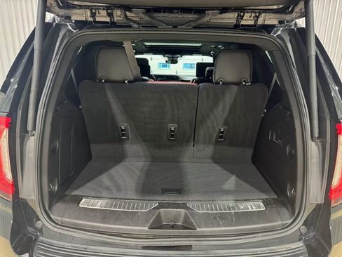 Used 2023 GMC Yukon Denali Ultimate image 4