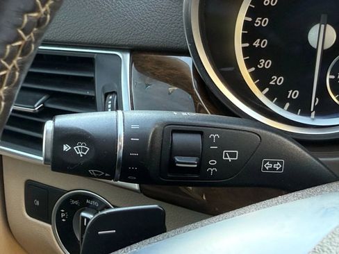 Used 2015 Mercedes-Benz GL 450 4MATIC image 25