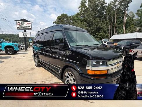 Used 2015 Chevrolet Express 2500 RWD image 1