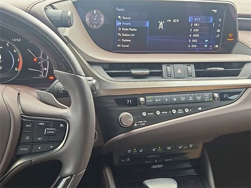 Certified 2021 Lexus ES 350 Luxury image 15