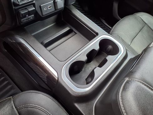 Used 2023 Chevrolet Silverado 2500 LTZ w/ LTZ Convenience Package image 11