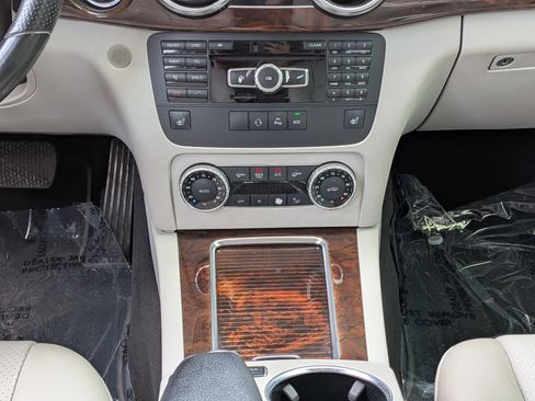 Used 2013 Mercedes-Benz GLK 350 4MATIC image 21