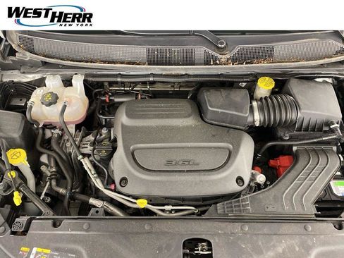Used 2023 Chrysler Pacifica Limited FWD image 19
