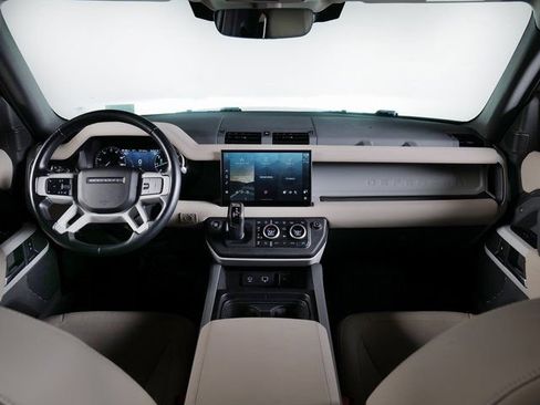 Used 2023 Land Rover Defender 110 SE image 12