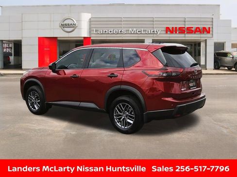 Used 2025 Nissan Rogue S AWD/4WD image 6