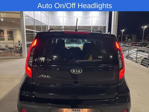 Used 2018 Kia Soul w/ Convenience Package image 4