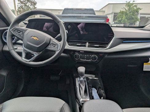 New 2026 Chevrolet Trax LT w/ Driver Confidence Package image 11