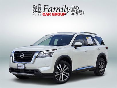 Used 2023 Nissan Pathfinder Platinum