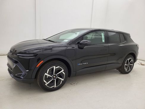 New 2026 Chevrolet Equinox EV LT image 17