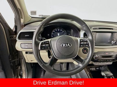 Used 2019 Kia Sorento EX FWD image 11