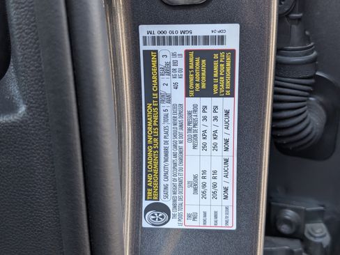 Used 2025 Volkswagen Jetta S image 34