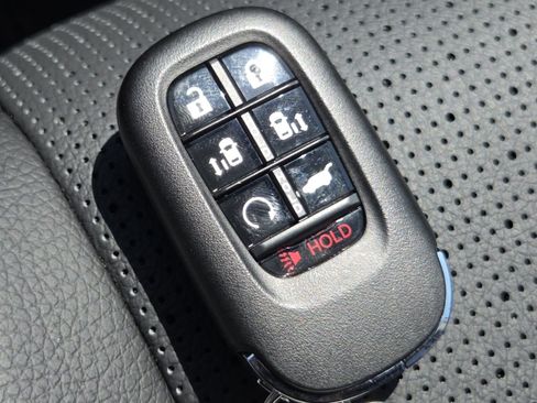 Certified 2026 Honda Odyssey Elite image 41