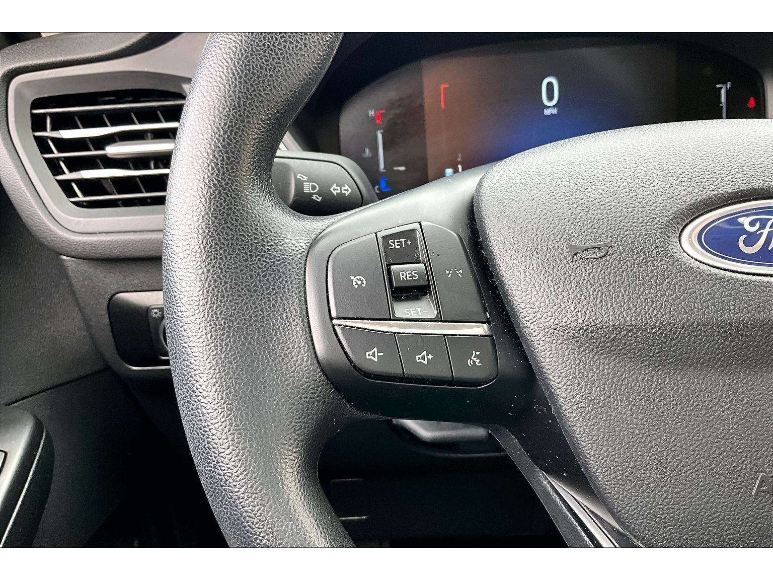 Used 2025 Ford Escape Active AWD/4WD image 11
