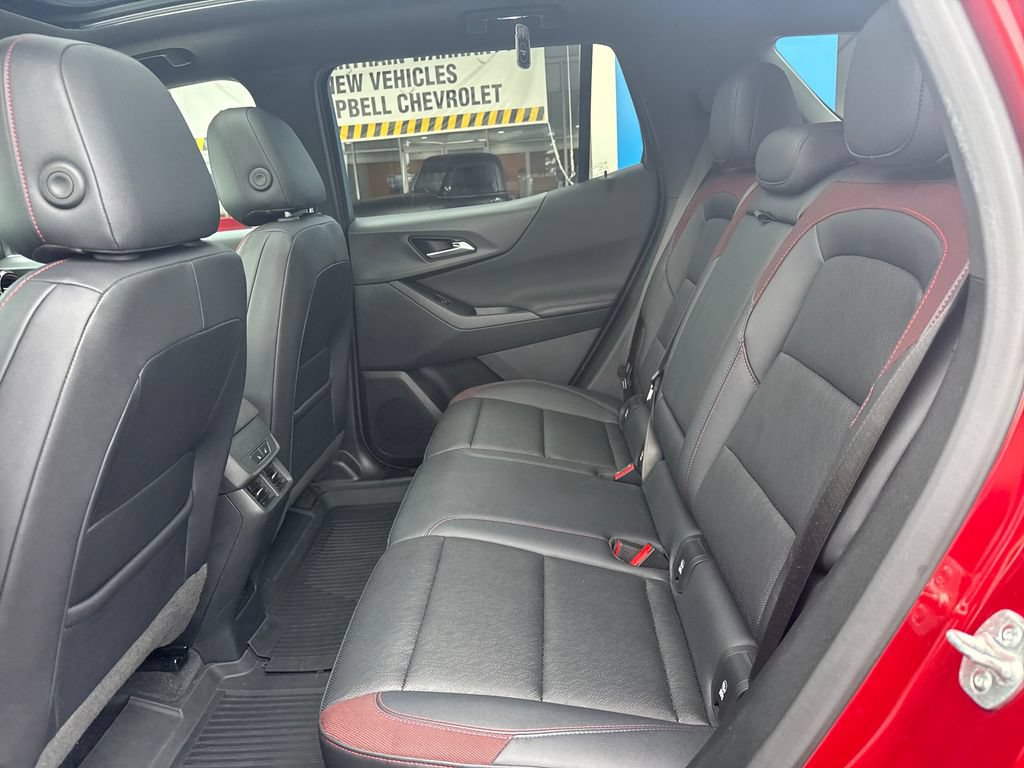 Used 2025 Chevrolet Equinox RS w/ Safety and Technology Package AWD/4WD image 29
