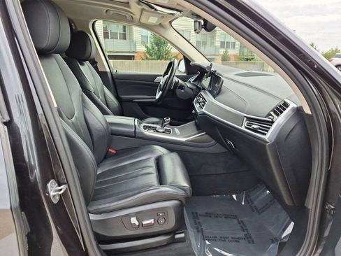 Used 2022 BMW X7 xDrive40i w/ Premium Package AWD/4WD image 21