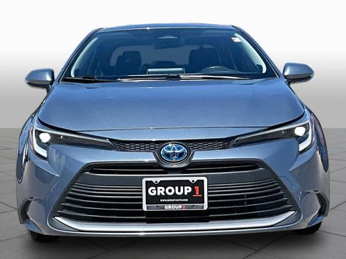 Used 2024 Toyota Corolla XLE FWD image 4