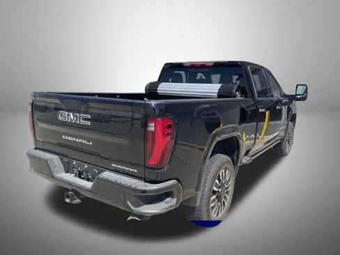 Used 2024 GMC Sierra 2500 Denali Ultimate AWD/4WD image 3