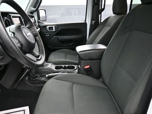 Certified 2019 Jeep Wrangler Unlimited Sport image 11