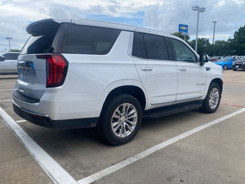Used 2021 GMC Yukon SLT w/ SLT Premium Package AWD/4WD image 3