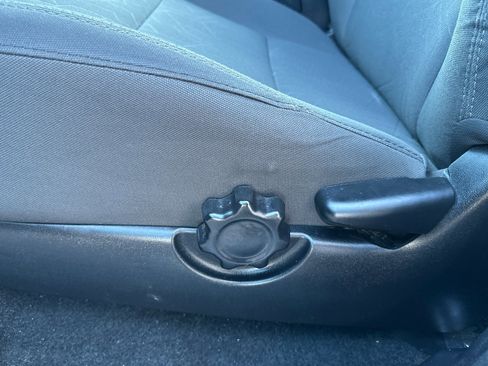 Used 2018 Toyota Tacoma TRD Sport w/ Exterior Package image 13